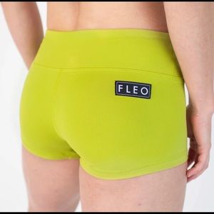Fleo Shorts-Citron 3.25-XL EUC